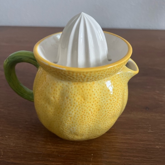 Sur La Table Ceramic Lemon Citrus Juicer – 6.5” Kitchen Tool & Décor - Picture 3 of 5